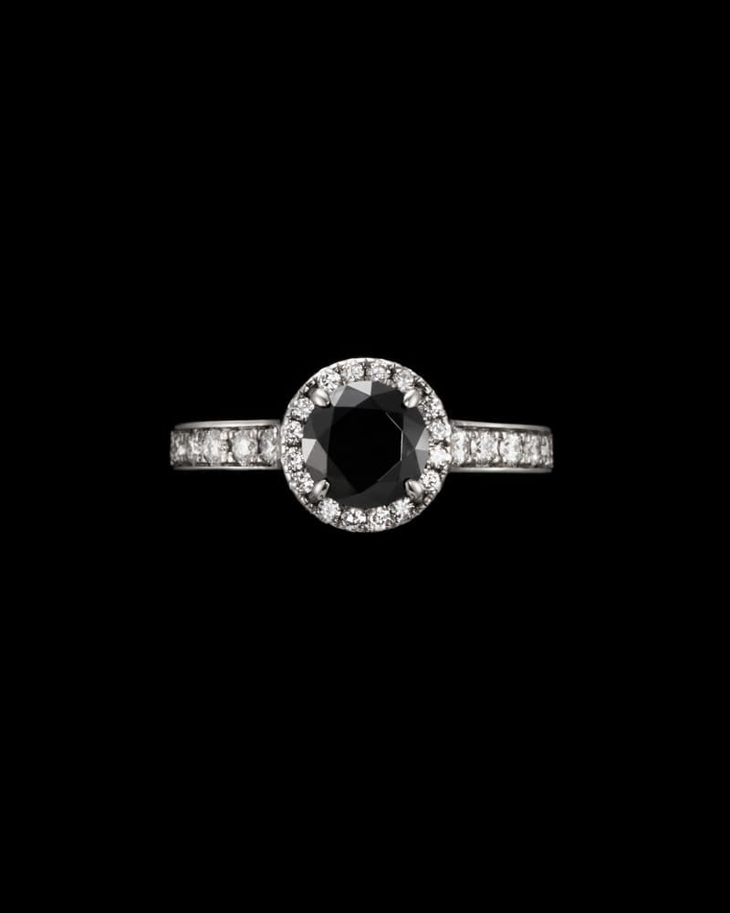 18K White Gold - Black Diamond