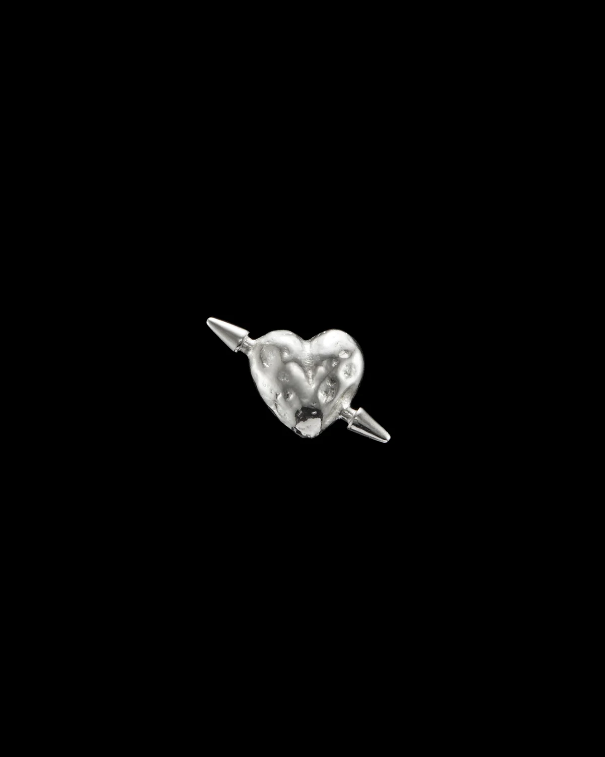 Tuvstarr's Heart Ear Stud