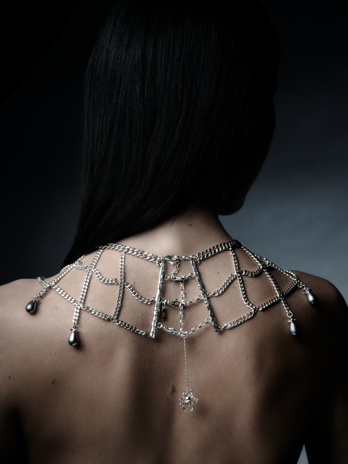 The Spider's Web Neckpiece-image-2
