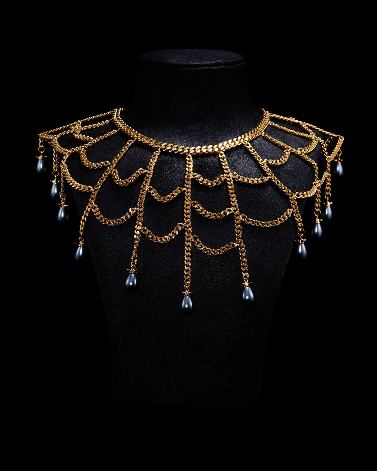 The Spider's Web Neckpiece