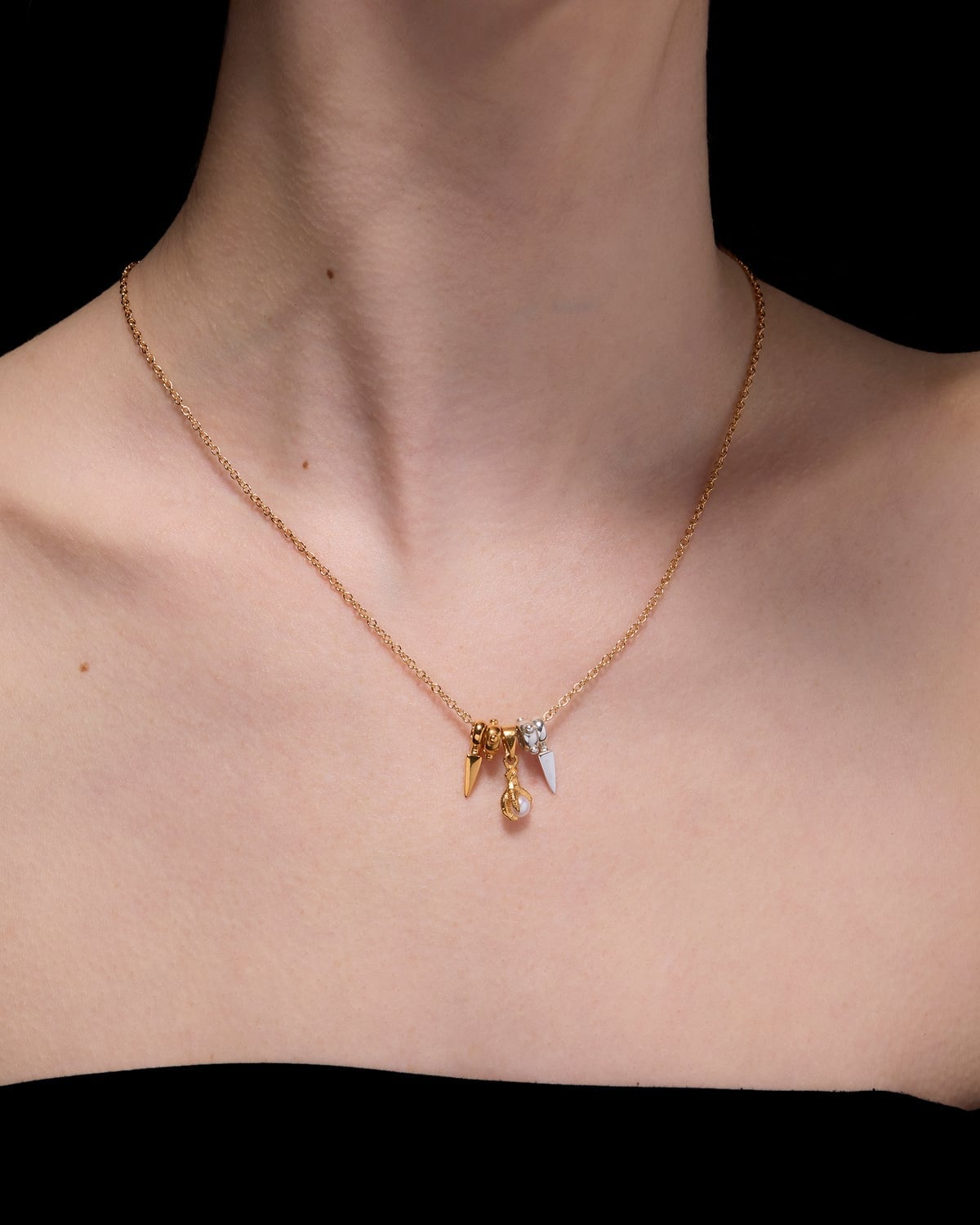 Tiny Poison Arrow Necklace-image-2