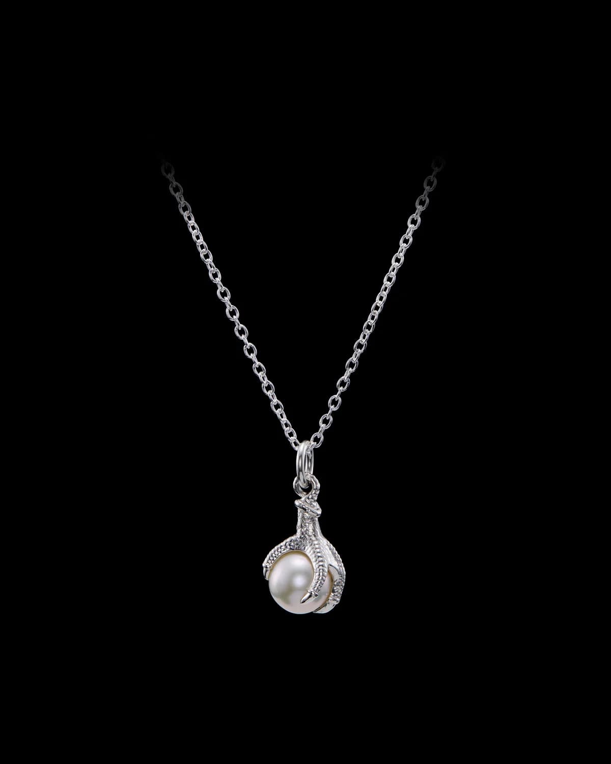 Claw Pearl Necklace