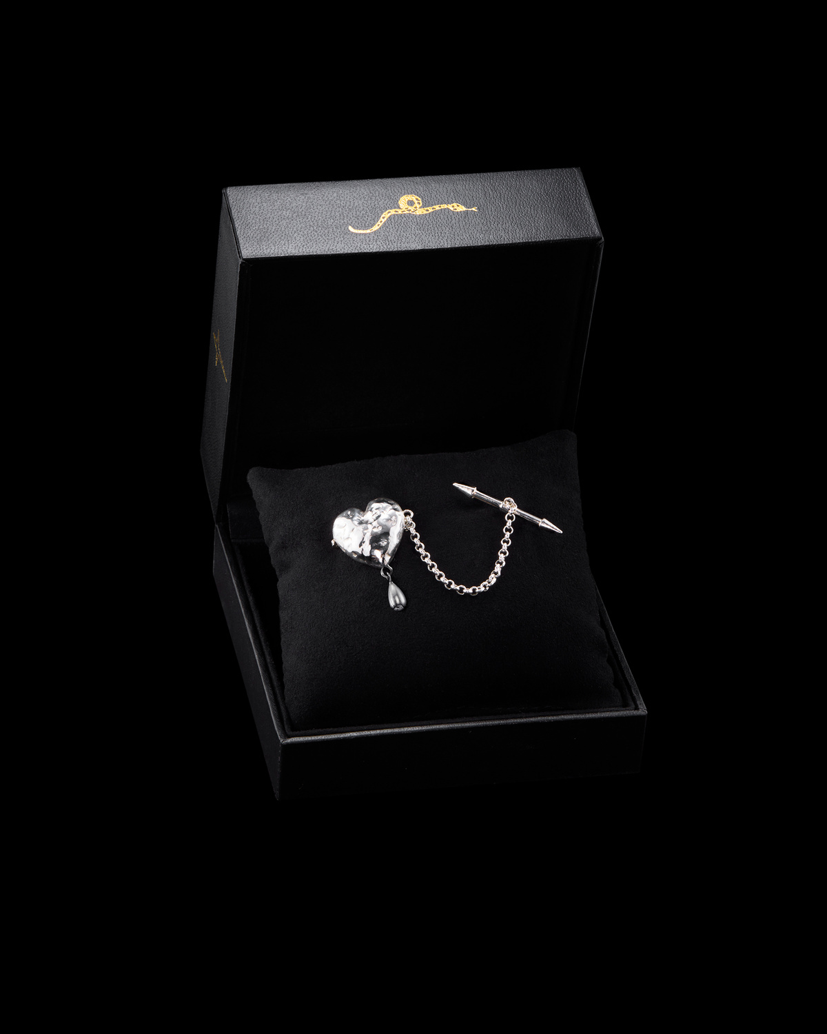 Tuvstarr's Heart Brooch-image-1