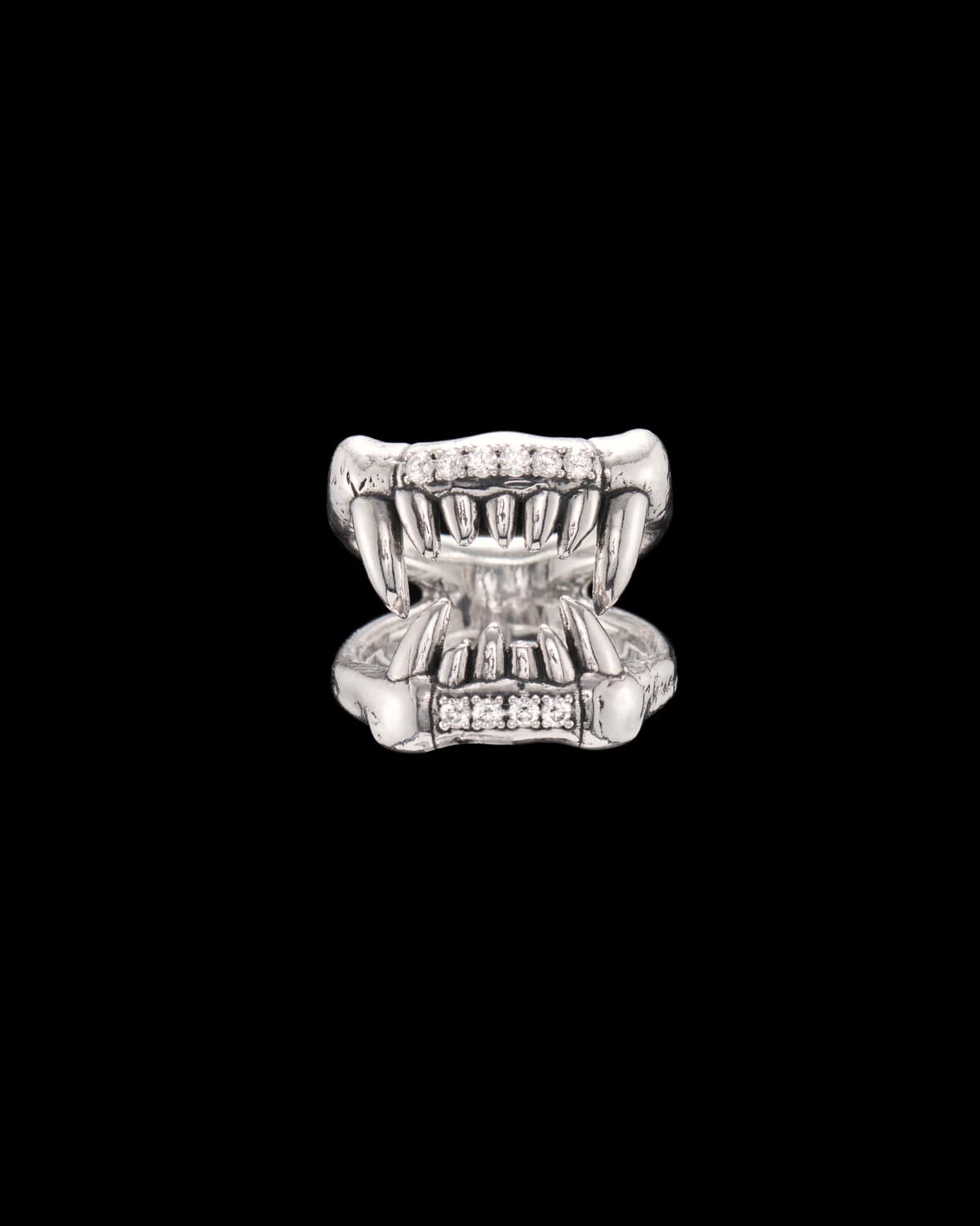 The Creatures Kiss Ring