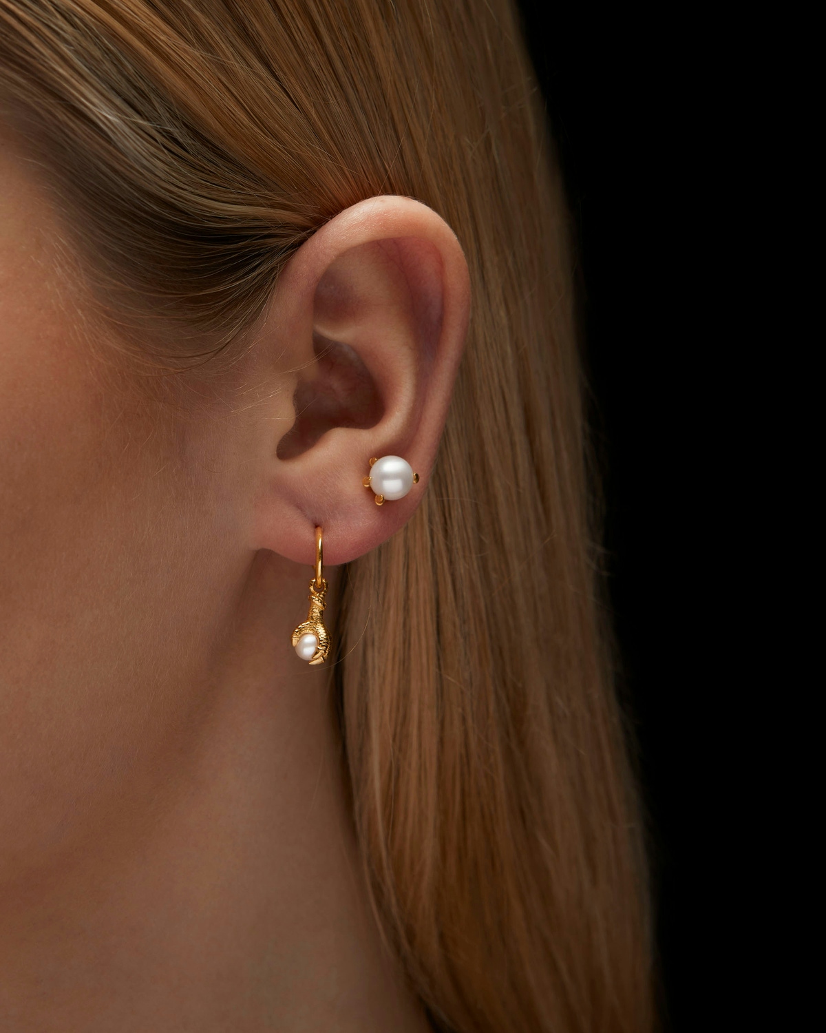 Tiny Claw Pearl Earring-image-2