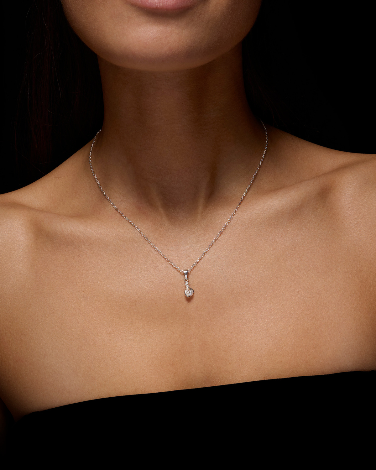 Tiny Claw Pearl Necklace-image-1
