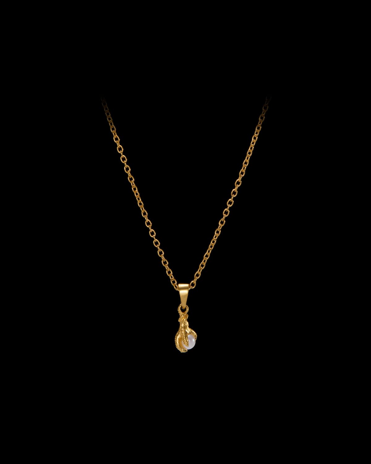 Tiny Claw Pearl Necklace